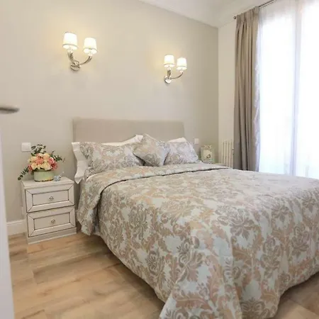Le Charme-35 Daire Nice