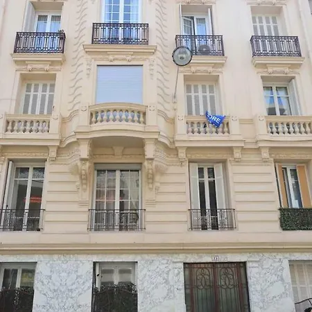 Le Charme-35 Apartment